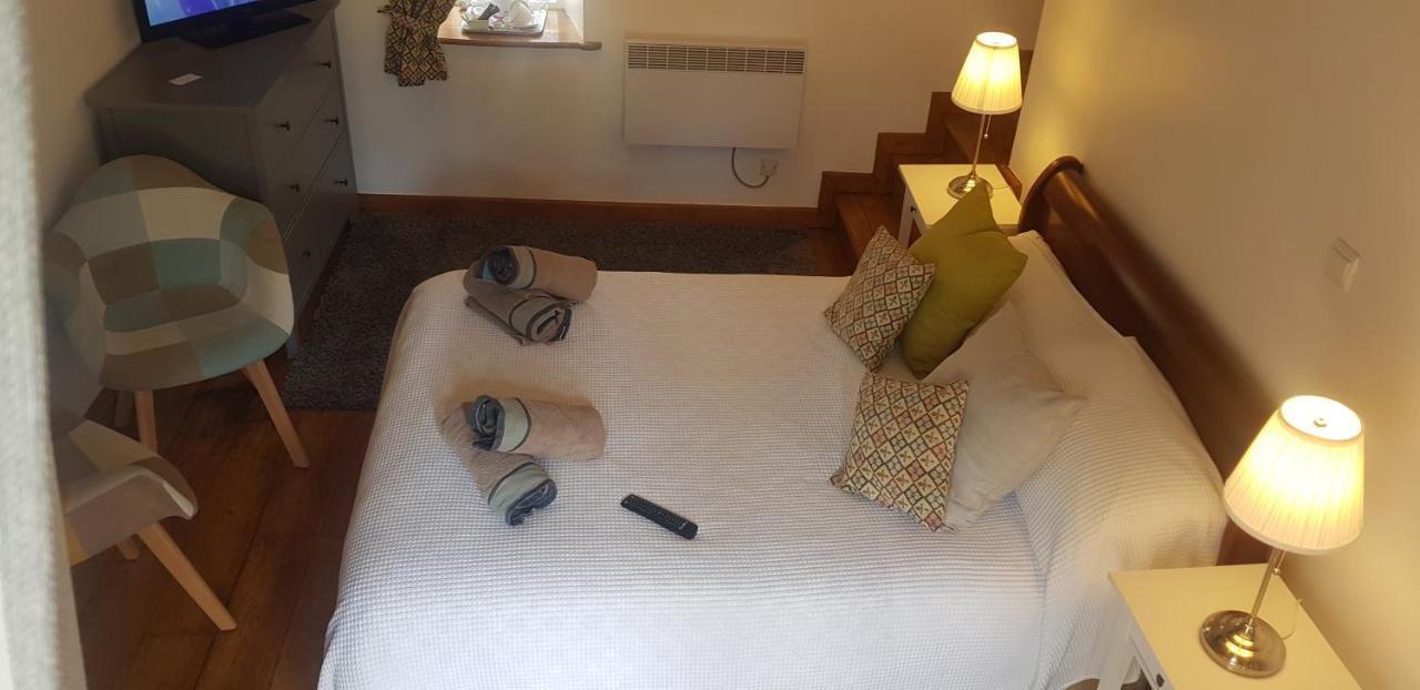 chateau le poiron Bed & Breakfast Pissotte Exterior foto